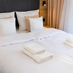 아파트 111 *