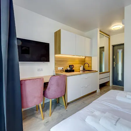 Apartament 111
