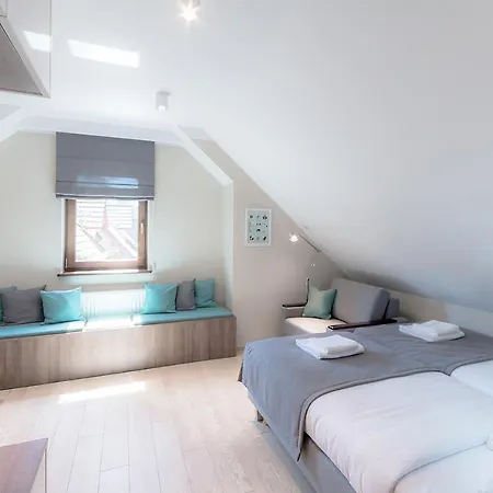 Apartament 111 *