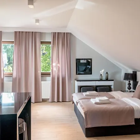 111 Apartament *