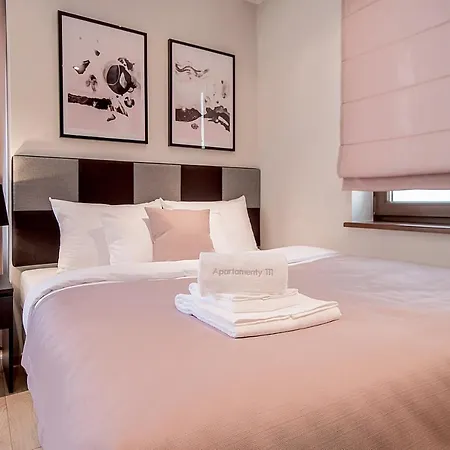 Apartament 111